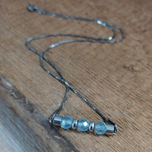 Delikatny naszyjnik z akwamarynu